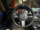 BMW F30 M SPORT KASA ARACA ÖZGÜ DİKMELİ DİREKSİYON KILIFI 5D KRİSTAL KARBON ALCANTRA MAVİ YÜZÜK thumbnail 1