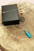 Firuze Doğal Taşı Zincirli El Yapımı Tasarımlı Kolye Uç: 3,5 cm Zincir: 20 cm Kutulu thumbnail 3