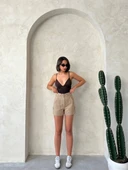 Kemer detaylı gabardin şort bej s25289 - 4