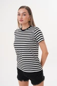 Kadın Çizgili T-shirt Bisiklet Yaka Kısa Kollu Tişört ÇİZGİLİ-TİŞÖRT - 7