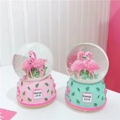 Büyük Flamingo Kar Küresi - 1