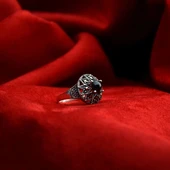 Yıldız Desenli  Oltu Taşı Kaşlı  Kadın Yüzük thumbnail 1