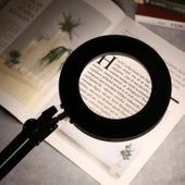 Katlanabilir Büyüteç Çok İşlevli 5/ 8X Işıklı LED Aydınlatmalı Masa Lambası USB Bağlantılı - 4