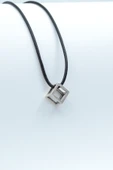 Küp Gümüş Kaplama Deri İp Kolye thumbnail 1