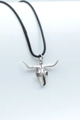 Boğa - Kuru Kafa Gümüş Kaplama Deri İp Kolye thumbnail 1