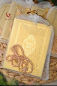 Tül Keseli İnci Tesbihli Yasin Kitabı Çanta Boy Termo Deri Kaplı Gold 5 Adet – Arapça, Türkçe Okunuşlu ve Mealli – 128 Sayfa  Hac Umre ve Mevlit Hediyeliği thumbnail 1