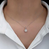 925 Ayar ​Gümüş Çiçek Desenli Kadın Kolye thumbnail 3