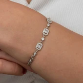 Gümüş Üçlü Baget Taşlı Kadın Bileklik thumbnail 5