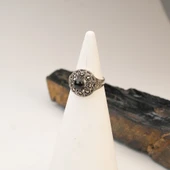 Yıldız Desenli  Oltu Taşı Kaşlı  Kadın Yüzük - 1