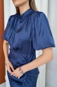 İndigo Büzgülü Saten Elbise - 4
