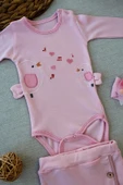 3-6 6-9 9-12 Ay Şarkıcı Kuşlar Nakışlı Bandanalı Uzun Kollu Zıbınlı 3lü Kız Bebek Takımı Pembe thumbnail 2