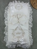 Yenidoğan Antalya Taç Nakışlı Kundaklı Trilüks Unisex 3lü Alt Açma Seti Ekru - 1