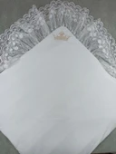 Yenidoğan Saray Kadife Taç Nakışlı İnci Fiyonklu Çift Dantel Duvak Trilüks Kundak Bebek Battaniyesi Vizon-ekru thumbnail 4