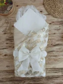 Yenidoğan İzmir İncisi Tül İşlemeli Pamuklu Fiyonklu Kundaklı Lüks 3lü Alt Açma Seti Gold - 4