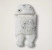 Yenidoğan Üç Çiçek Tavuskuşu Nakışlı Lüks Ayaklı Erkek Bebek Kundak Ekru - 1