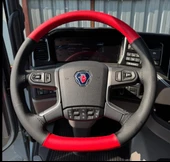 DİKİŞLİ DİREKSİYON KILIFI SİYAH DERİ KIRMIZI DERİ SİYAH DİKİŞLİ SCANİA (FOTODAKİ) TIR KAMYON İÇİN thumbnail 1