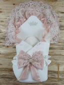 Sahra Taç Nakışlı İnci Ve Dantel Fiyonklu Çift Dantel Duvaklı Trilüks Kundak Bebek Battaniyesi Gül Kurusu thumbnail 1