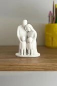 Aşk ve Birlik Temalı Aile Heykeli - Dekoratif Anneler Günü Babalar Günü Hediyesi (10x7 cm) - 1