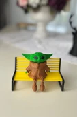 Sevimli Oturan Grogu (Baby Yoda) Figürü - Masaüstü Dekoratif Süs (8x7 cm)-BANK DAHİL DEĞİLDİR - 2