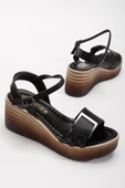 Olmo Kadın Siyah Cilt Günlük Ortopedik Taban Sandalet thumbnail 3