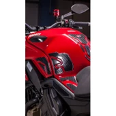 Ducati Panigale, Streetfighter, V4, V4S 2018-2024 ile Uyumlu Kaydırmaz 6D Karbon 22 Parça Tank Pad Seti GC12 thumbnail 3