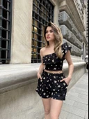 Baskılı fırfırlı şortlu takım - 1