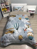 Pusula Home Welsoft Pofuduk Çift Taraflı UÇAKLLAR VE BALONLAR Desenli Tek Kişilik Yorgan Uyku Seti thumbnail 1