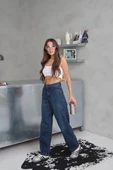 Arkadan tokalı jeans pantolon thumbnail 6