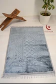 Peluş Seccade Gri - 80x120 cm - Ekstra Konforlu - Yumuşak ve Geniş Ölçülü - 1