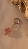 Şeffaf Epoksi Pembe Glitter Süslemeli Yonca Şekil Anahtarlık Gümüş Aksesuarlı El Yapımı Hediyelik - 7