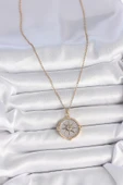 316L Çelik Gold Renk Zirkon Taşlı Pusula Model Kadın Kolye - TJ-BKO10093 - 2