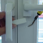 Kementaş 143 Sert PLUS PVC Dolgu Tamir Macunu 8 cm - 11