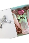 Yumoş Beyaz Ayıcıklı Pembe Peluş Ayıcık Buketi – Kalpli Balonlu Romantik Hediye - 3