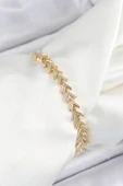 Pirinç Sıralı Ok Model Zirkon Taşlı Gold Renk VİP Seri Kadın Bileklik - TJ-BB7209 - 1