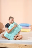 Softlife Color Terapi Hava Kanallı Yeşil Ortopedik Visco Yastık 60x40x15 cm - 2