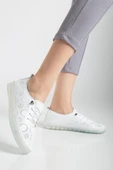 Hakiki Deri Kadın Günlük Ayakkabı Beyaz Lazer Baskılı Elastik Bağcıklı Jel Taban thumbnail 1