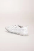 Hakiki Deri Kadın Günlük Ayakkabı Beyaz Lazer Baskılı Elastik Bağcıklı Jel Taban thumbnail 5