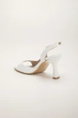 Kadı Topuklu Sandalet Ayakkabı Beyaz Cilt Yan Büyük Tokalı - 5