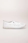 Hakiki Deri Kadın Günlük Ayakkabı Beyaz Lazer Baskılı Elastik Bağcıklı Jel Taban thumbnail 3