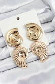 Pirinç Sarmal Sallantılı Deniz Kabuğu Vintage Model Gold Renk Küpe - 1
