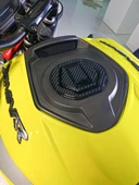 Bajaj Dominar 250-400 2020-2024 ile Uyumlu Kaydırmaz 6D Karbon 16 Parça Tank Pad Seti GC51 - 4