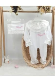 gros shop Yeni Doğan %100 Pamuk Dantelli Hastene Çıkış Tulum Seti (KİŞİYE ÖZGÜ İSİMLİ NAKIŞ DESENLİ) - 1