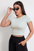 Kadın Beyaz Yuvarlak Yaka Yarım Kol Crop Top Bluz - 5
