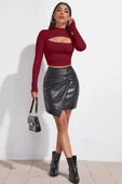 Kadın Bordo Göğüs Dekolteli Uzun Kollu Cut Out Crop Top Bluz - 3