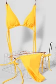 Kadın Sarı Yandan Bağlamalı Tangalı Üçgen Bikini Mayo Takımı - 3