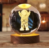 Dekoratif Astronot Tasarımlı Ahşap Altlıklı Işıklı Cam Küre Cam:6cm Ahşap:2cm - 1