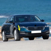 Skoda Octavia 2021-2024 Sağ Ön Sis Far Kaşı Plastik 5E3807834 - 2