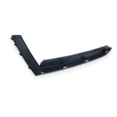 Skoda Octavia 2021-2024 Sağ Ön Sis Far Kaşı Plastik 5E3807834 - 3