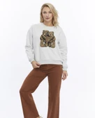 Kadife Ayıcıklar Desenli Gri Melanj Yumuşak Dokulu Regular Fit Bisiklet Yaka Kadın Sweatshirt - 2