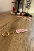 Özel Tasarım Tekli İsim Anahtarlığı - Pembe Renk Kişiselleştirilmiş Anahtar ve Çanta Aksesuarı - 4